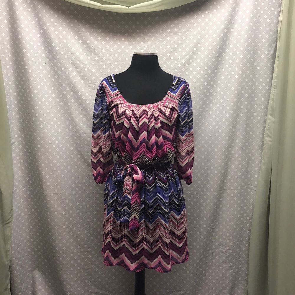 Flowy Spring Dress - Picture 2 of 5